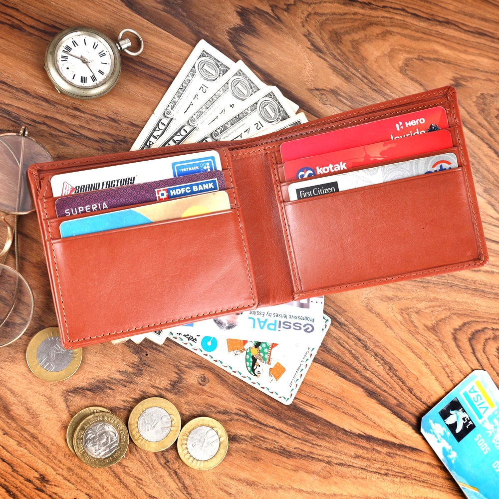 Men's RFID Leather Wallet with ID Window & Card Slots