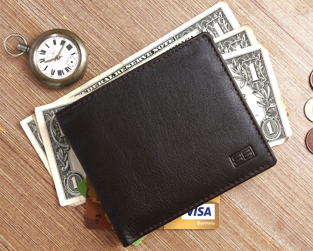 RFID Safe Men's Leather Wallet with ID Window & Cash - Image 11