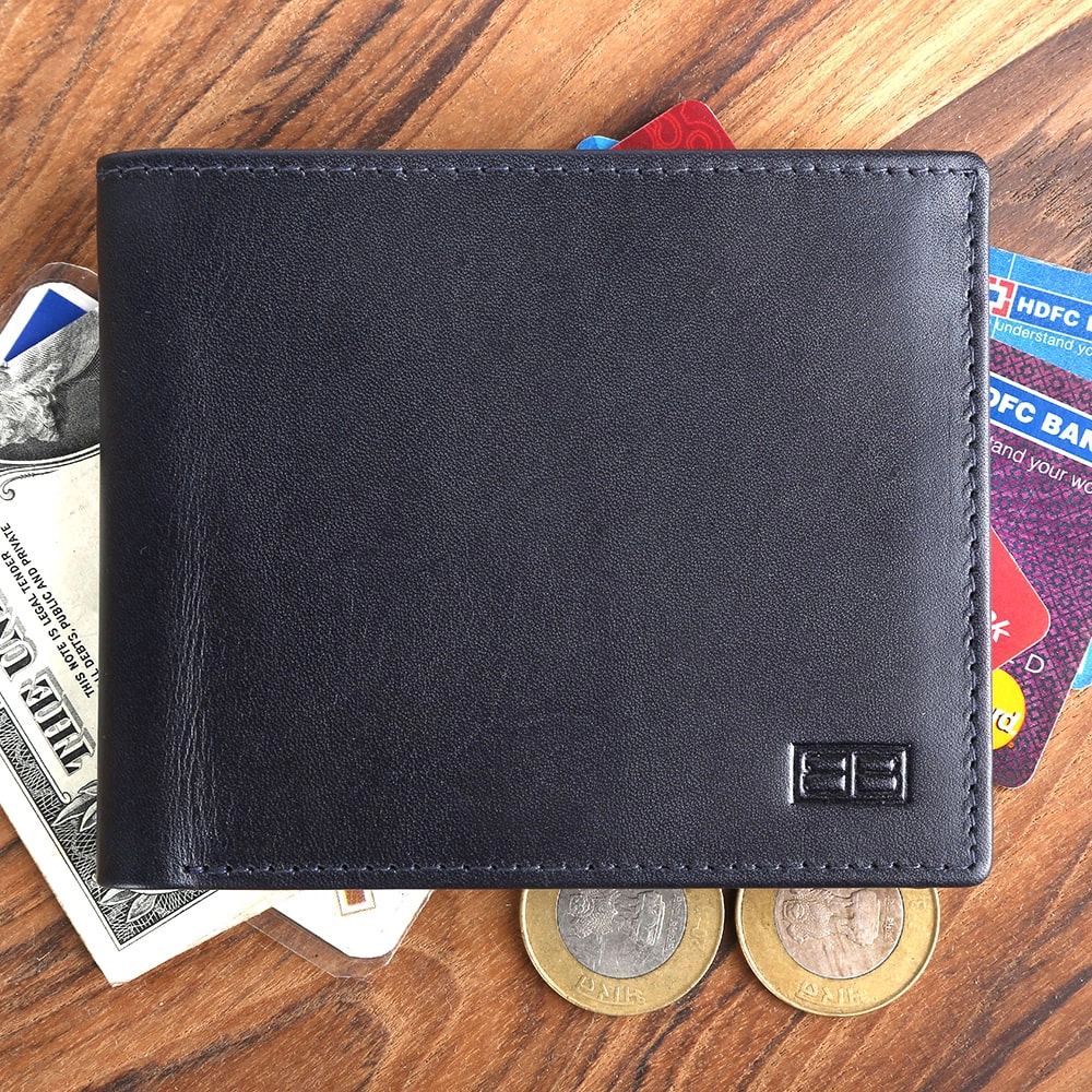 Men's RFID Leather Wallet with ID Window & Card Slots - Image 10